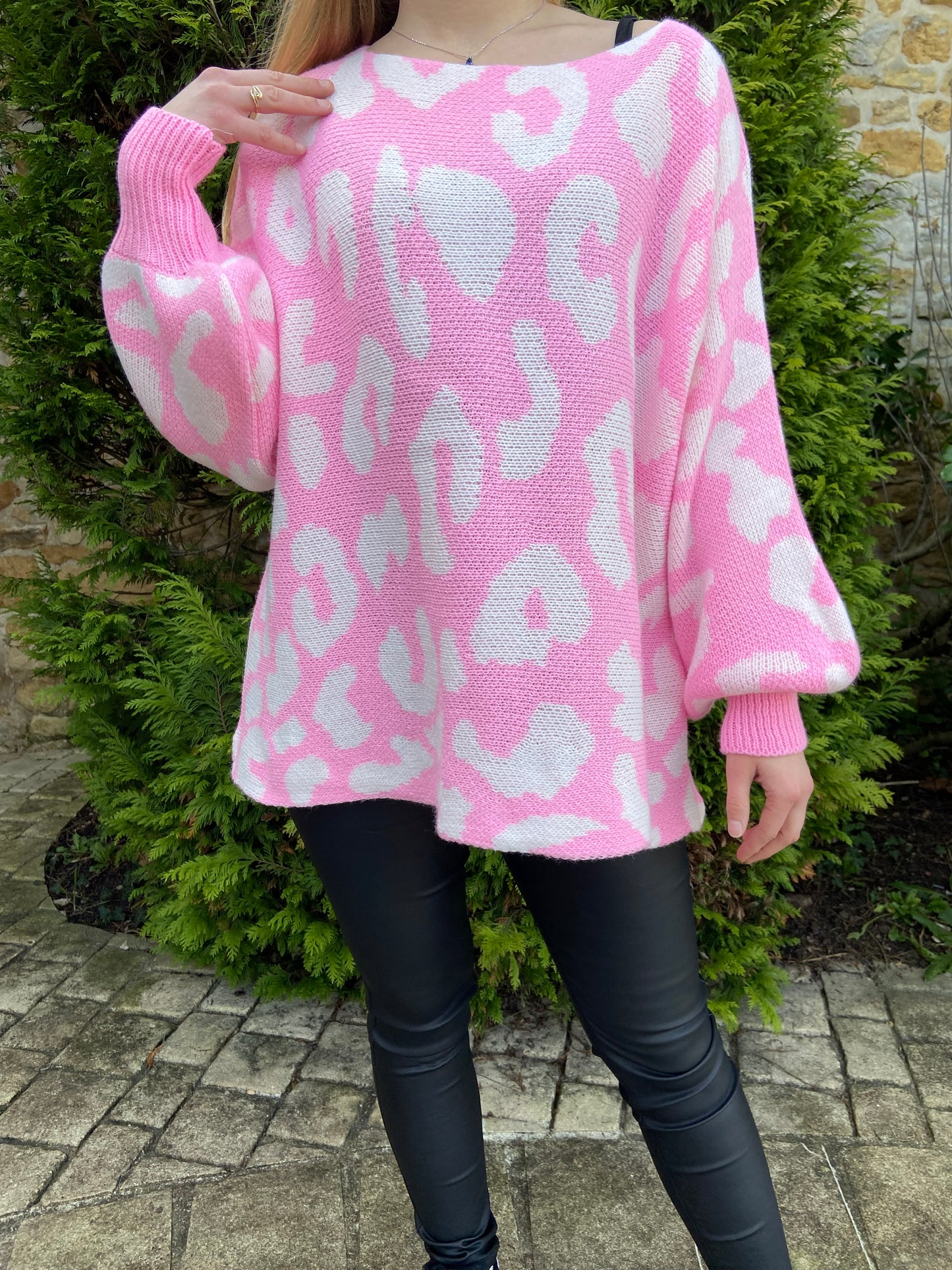 Pull léopard rose