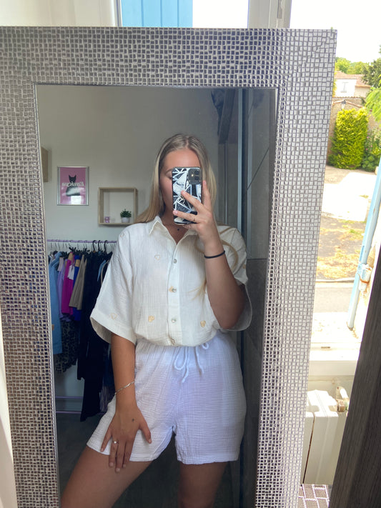 Chemise crème cœur